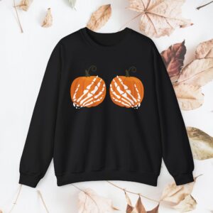 Pumpkins & skeleton hands / Unisex Heavy Blend™ Crewneck Sweatshirt